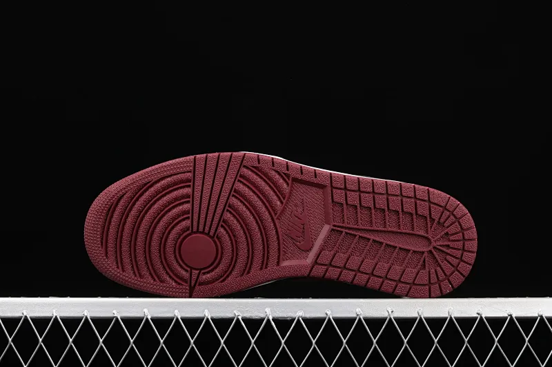 All categories Air Jordan Jordan series basketball shoes Air Jordan 1 Low G version pure original Air Jordan1 Low AJ1 Joe 1 black wine red metal flying wings reverse low-top basketball shoes DB6491-600